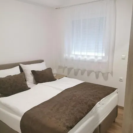 Isabela Apartment
